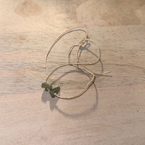 Green gem stone tie bracelet | Sz OS - Picture 3 of 3